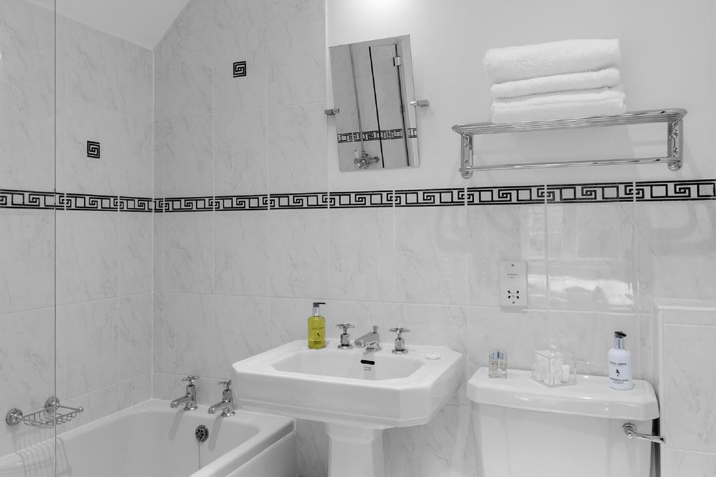 Hurtwood Hotel Peaslake Luaran gambar